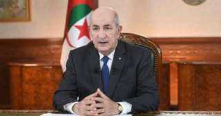 الرئيس الجزائرى يوقع على قانون...