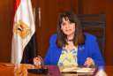 وزيرة الهجرة تتابع حالات المصريين...