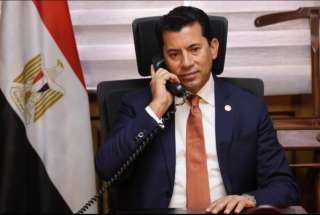وزير الرياضة يطمئن على الحالة...