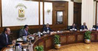 رئيس الوزراء يتابع موقف الخطة...