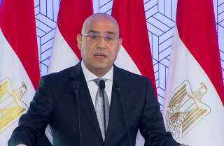 عاصم الجزار يتابع مشروعات مياه...