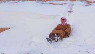 سقوط نادر للبرد في الكويت...
