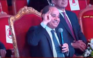 بلغة الإشارة.. الرئيس السيسي يرد...