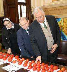 وزير الزراعة يتابع نتائج تقييم...