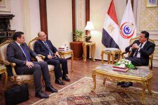 وزير الصحة يبحث مع رئيس...