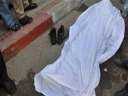 مصرع زوج إثر سقوطه من...