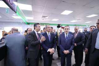 وزير الاتصالات يفتتح ويتفقد مشاريع...