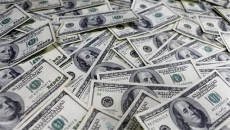 سعر الدولار مساء أول أيام العام 2023