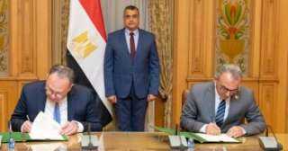 وزير الإنتاج الحربى يشهد توقيع...