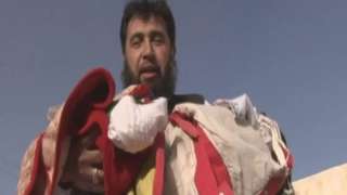 خمسيني باكستاني يحتفل بطفله الـ60.....