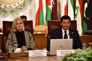 وزير الشباب والرياضة يعلن عن...