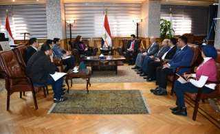 وزير الشباب والرياضة يبحث استعدادات...