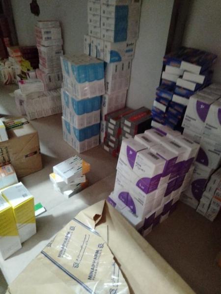 ضبط أدوية ومستلزمات طبية منتهية الصلاحية ومجهولة المصدر داخل مركز طبي بالزقازيق