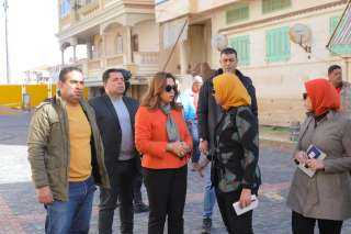 ميدانياً.. محافظ دمياط تتابع الأعمال...