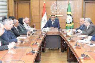 محافظ الدقهلية خلال الاجتماع الموسع...