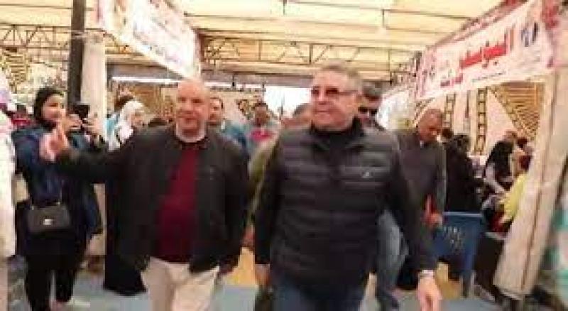 محافظ البحر الاحمر يقود حملة مكبرة على الأسواق