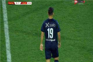 عبد الله السعيد يغادر مباراة...