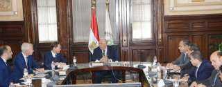 وزير الزراعة يستقبل ممثلو إحدى...