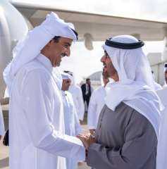 أمير قطر يصل الإمارات للمشاركة...