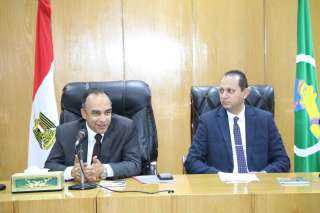 نائب محافظ المنيا يناقش خطة...