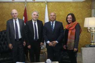 وزير النقل يستقبل المدير العام...