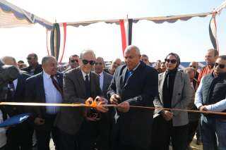 محافظ الوادي الجديد يفتتح مشروع...