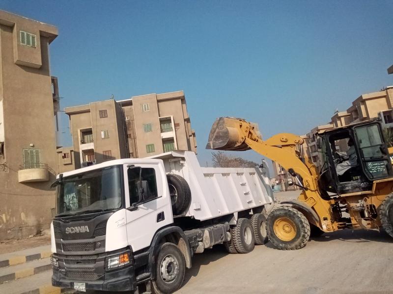 رفع مخلفات الشوارع والميادين والمناطق السكنية ومواجهة في المهد لمخالفات البناء  ببنى سويف