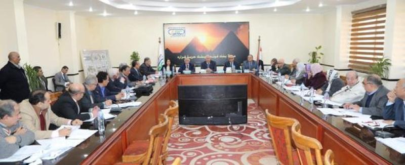 القصير يترأس اجتماع لجنة المخصبات الزراعية ويوجه بتسهيل إجراءات التسجيل والإستفادة من البحوث التطبيقية