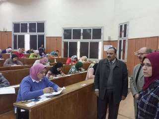 نائب رئيس جامعة بنها لشئون...