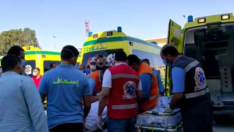 نقل الحالات الى مستشفى العريش