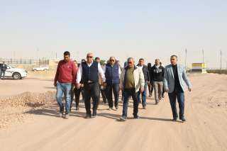 محافظ الوادي الجديد يتابع أعمال...