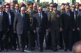 السيسي يتقدم مشيعى جنازة الدكتور...