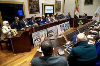 وزير الصحة يعقد اجتماعه الأول...