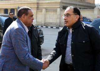 رئيس الوزراء يتفقد مشروعات تطوير...