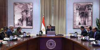 رئيس الوزراء يناقش مع رئيس...