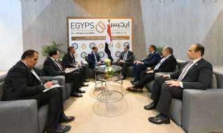 وزير البترول يستقبل وفد شركة...