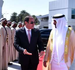 الرئيس السيسى يعود لأرض الوطن...