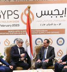 وزير البترول يستقبل  رئيس...