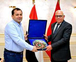 محافظ بورسعيد يستقبل رئيس غرفة...