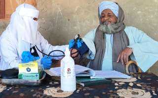 وزير الصحة ومحافظ أسوان .....