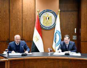 وزيرا البترول والنقل يعقدان اجتماعاً...