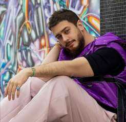 شاهد.. سعد لمجرد يصل مقر...