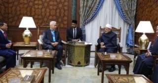 شيخ الأزهر يدعو لاتخاذ موقف...