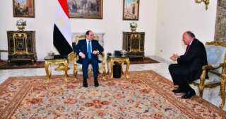 الرئيس السيسى يجتمع بوزير الخارجية...