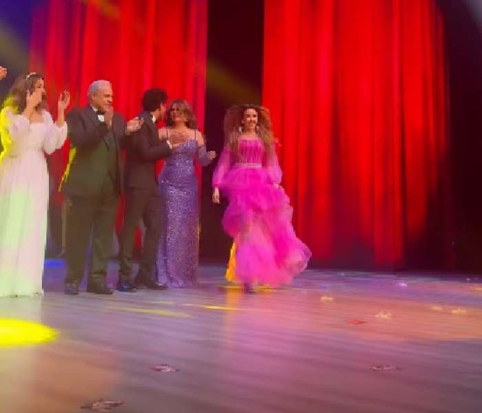 شاهد.. تعليق هنا زاهد بعد ثاني أيام عرض مسرحية ميمو