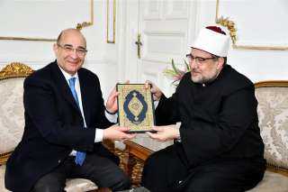وزير الأوقاف ورئيس تحرير الأهرام...