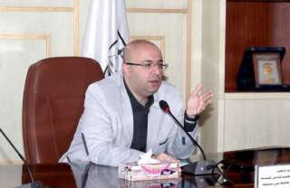 محافظ بني سويف يناقش نتائج...