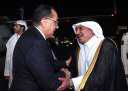 رئيس الوزراء يصل إلى مطار...