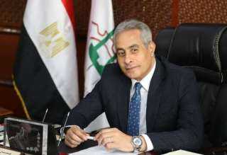 وزير القوى العاملة يبحث مع...