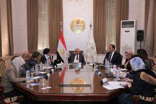وزير التربية والتعليم يستقبل وفد...